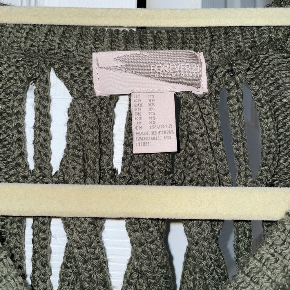 Forever 21 sweater!